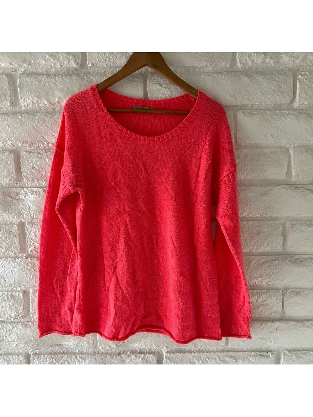 GAP Bold Pink Knit Sweater Size Small S33